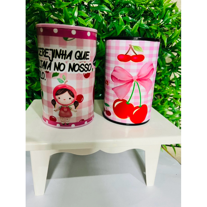 🍒 Cofrinho Personalizado Tema Cerejinha pra LEMBRACINHAS de festa aniversário.