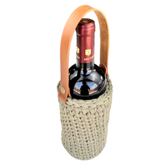 Kit Com Duas Alças para porta garrafa de croche medindo 2x35cm