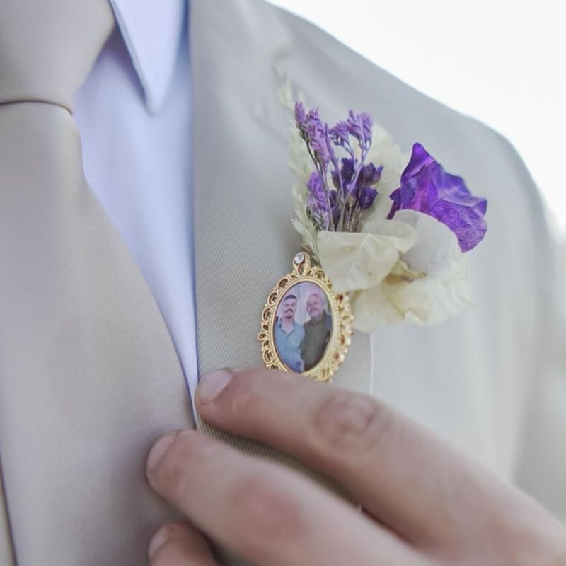Broche relicário personalizado com foto | Broche para lapela | Broche personalizado para noivos e padrinhos
