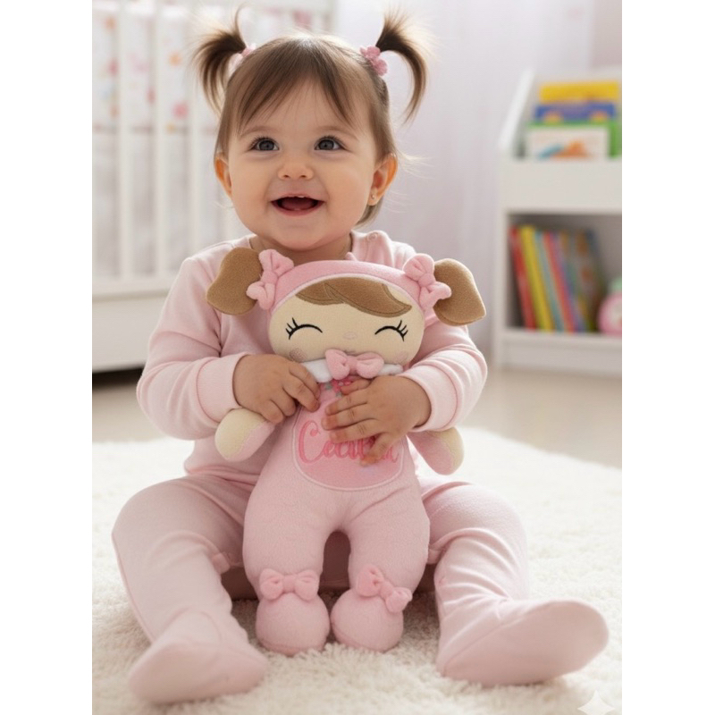Boneca Metoo Personalizado com nome 34cm em Oferta na Shopee