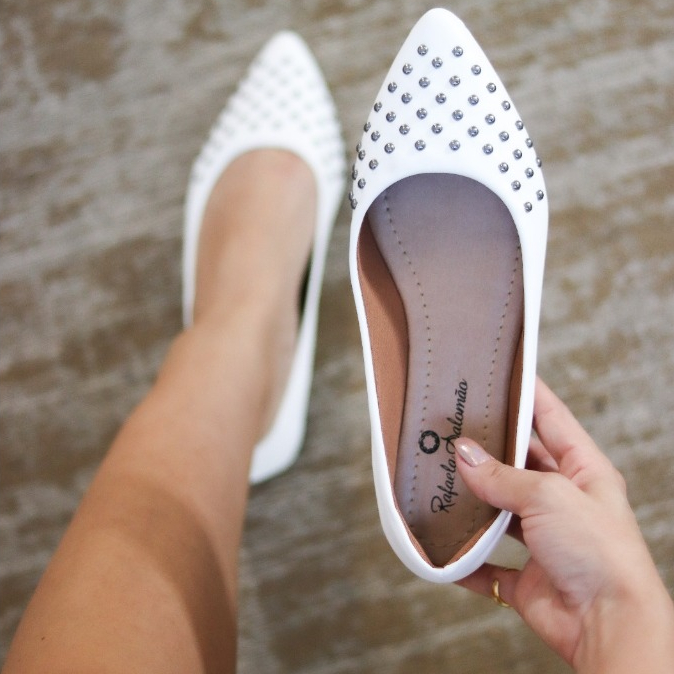 Sapatilha Nude Feminina trabalho elegante Bico Fino e Detalhe Em Hotfix confortavel salomé
