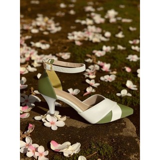 Salto social verde esmeralda/ detalhe em x branco