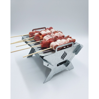 CHURRASQUEIRA MINI GALVANIZADA DESMONTAVEL MALETA CAMPING APARTAMENTO CAMPEIRA PESCA em Oferta na Shopee