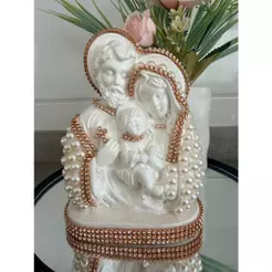 Sagrada Família 15cm em Gesso com Detalhes em Pérolas • Imagem Decorativa Religiosa