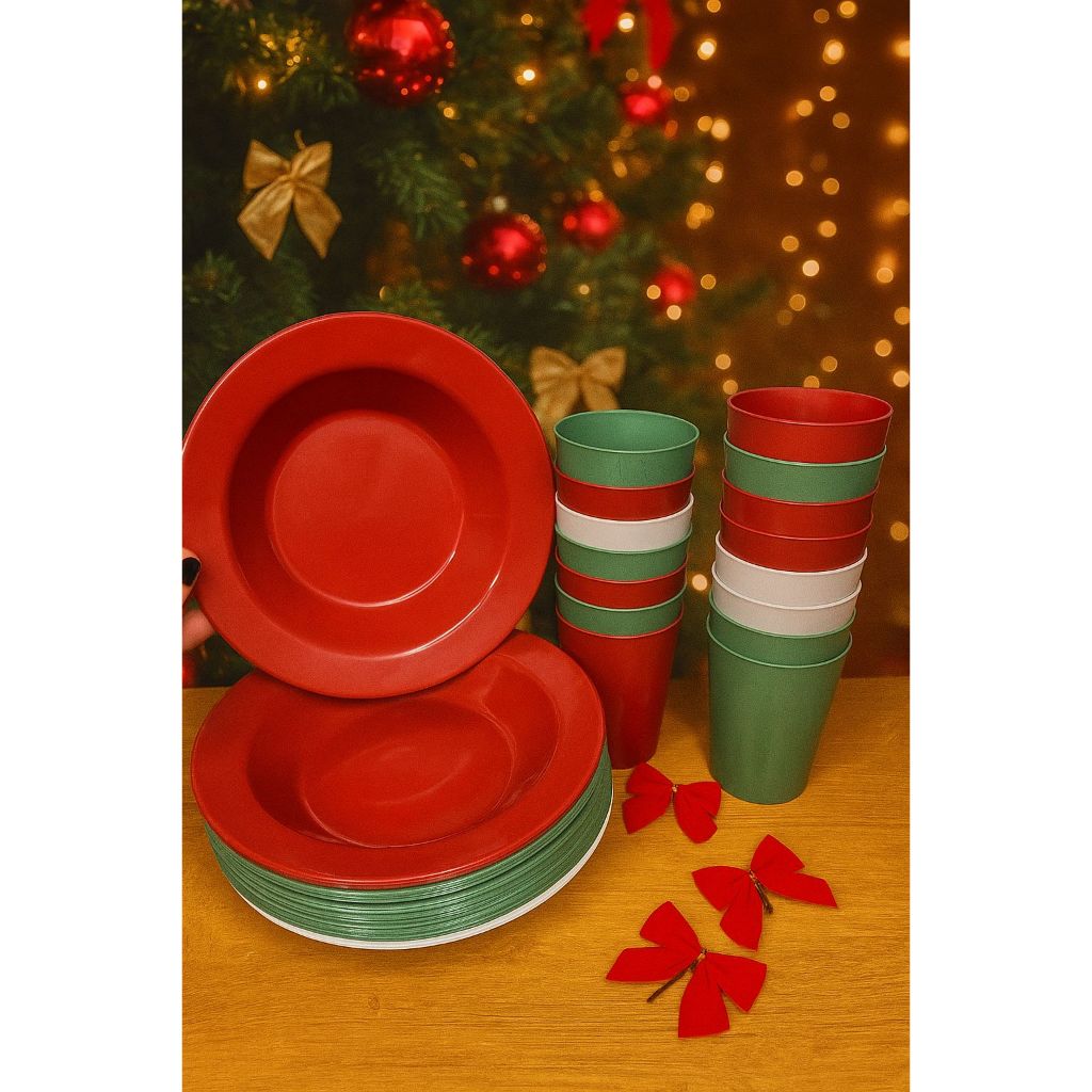 Kit Natal Copos 300ml + Pratos Fundos Redondos de Plástico Mesa Natalina, Festas, Merenda, Crianças