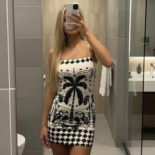 Vestido Curto Feminino Estampa Tropical Minimalista