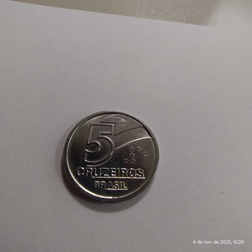 Numismática, Moeda de 5,00 cruzeiros de 1990.