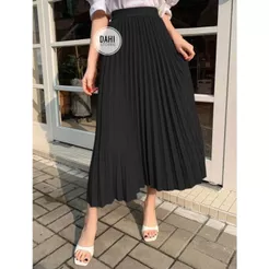 Saia midi plissada feminina lisa longuete com forro cintura alta moda evangélica casual e elegante