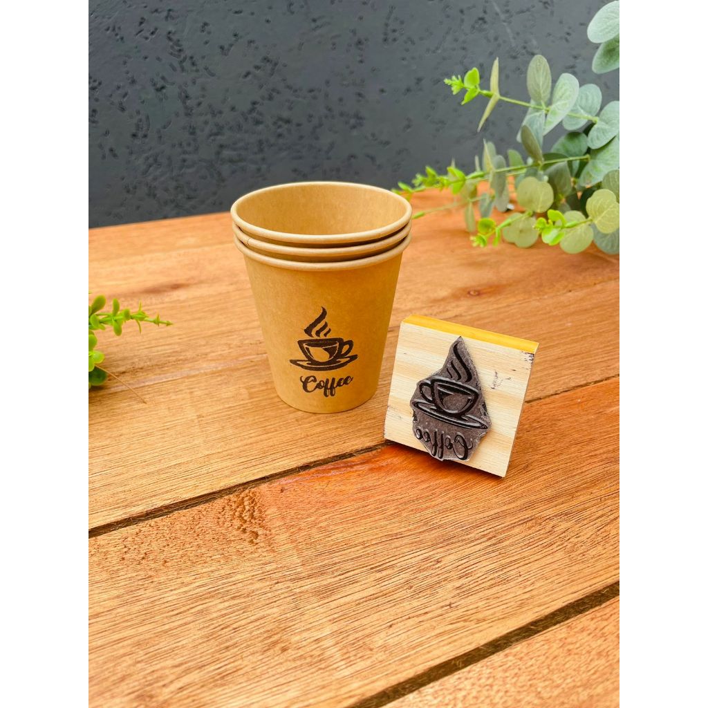 Kit carimbo personalizado 5x5cm com logomarca, para copo e embalagens de papel