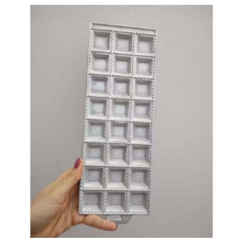 Forma master para massas tortei ravioli mini pastel 24 cavidades em alumínio 3,5 cm cada cavidade em Oferta na Shopee