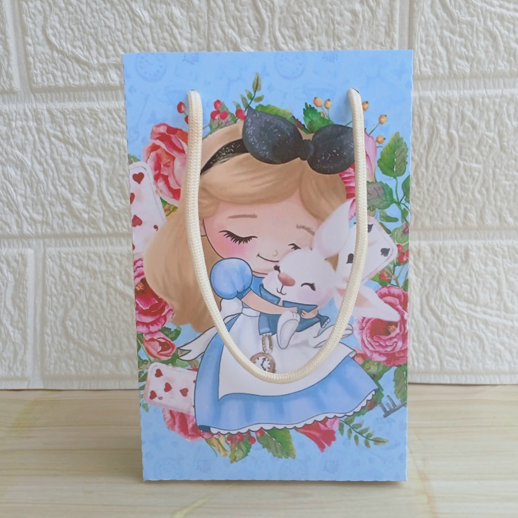 Sacolinha Surpresa Alice no País das Maravilhas Personalizada Lembrancinha Mod04 PEGUE E MONTE