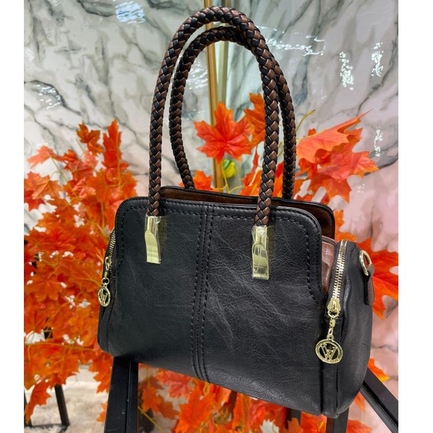 Bolsa Feminina Com Alça de Mão e Transversal Tiracolo Baú Tamanho Médio Espaçosa Couro Premium - Victtoria Voice