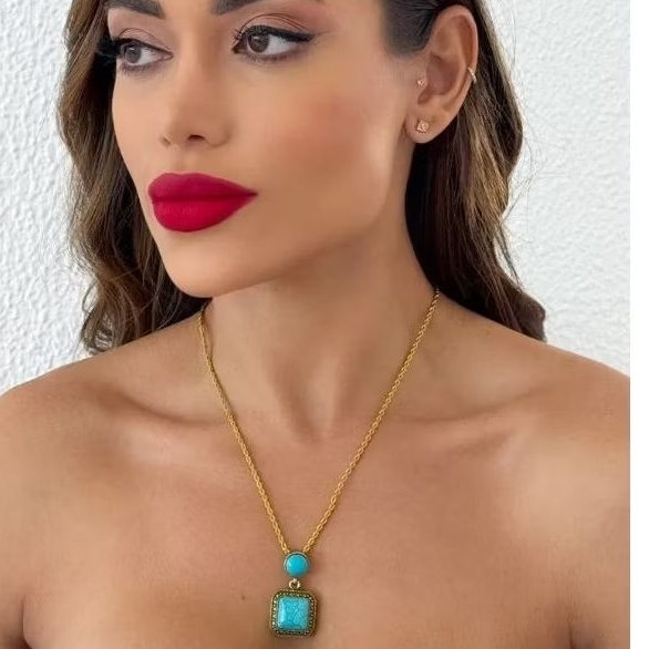 Colar feminino folhado cordão baiano envelhecido, quadrado e esfera turquesa.