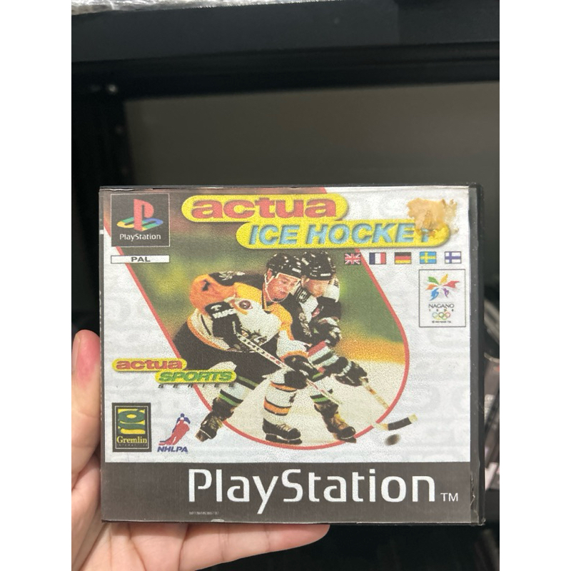 Actua Ice Hockey PS1 (capa reimpressa)