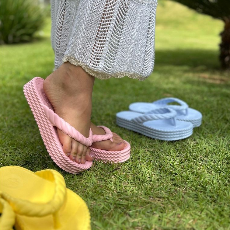 Chinelo De Dedo Nuvem Feminino Plataforma Trançado Estilo Leve Macia Antiderrapante