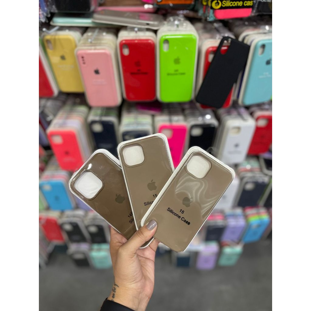 Case Capinha Aveludada Cor Caramelo Para Todos Iphone em Oferta na Shopee