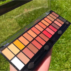 Paleta de Sombras 28 Cores Matte - Belle Angel