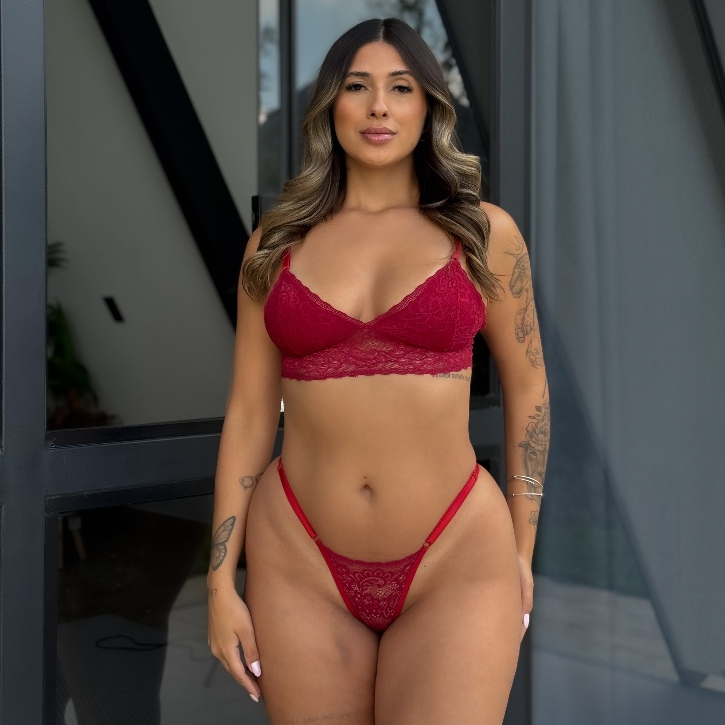 Conjunto de Lingerie Feminino Sexy de Renda Calcinha Fio Dental com Regulagem e Sutia Sem Bojo