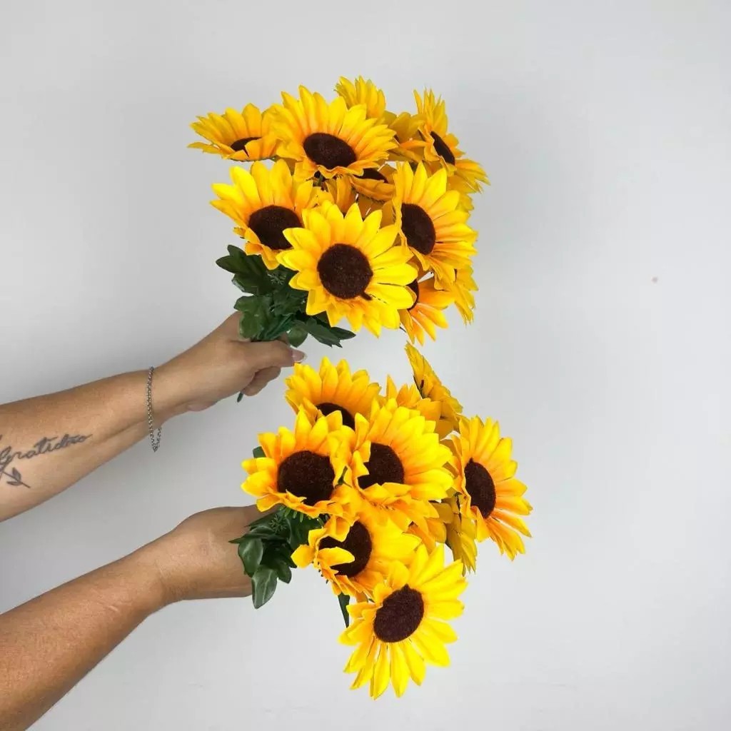 Buquê de Girassol com 5 Flores Decoração Casamento Arranjos Decorar Festas Casa - KR802910 em Oferta na Shopee