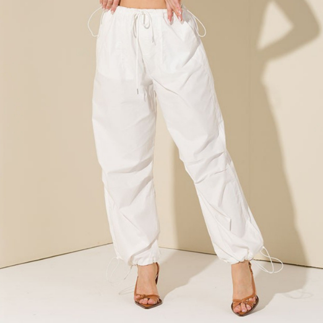 Calça Jogger Street Feminina Ampla Bolsos Funcionais Cintura e Bainha com Elástico em Oferta na Shopee