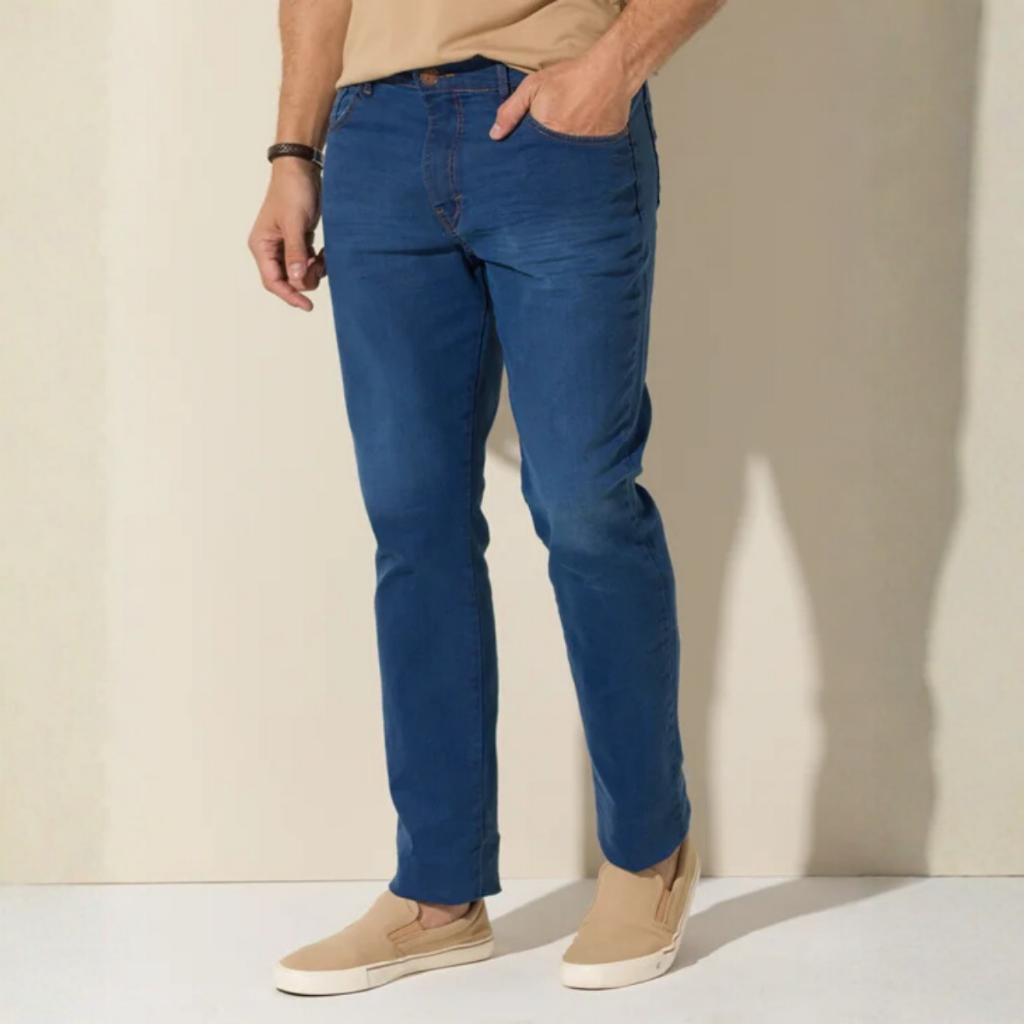 Calça Masculina Jeans Tradicional com Elastano Bolsos Funcionais Lycra Slim Reta Sarja