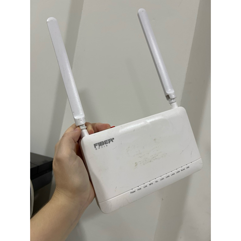 ONT Fiber GPON F670L com fonte usado