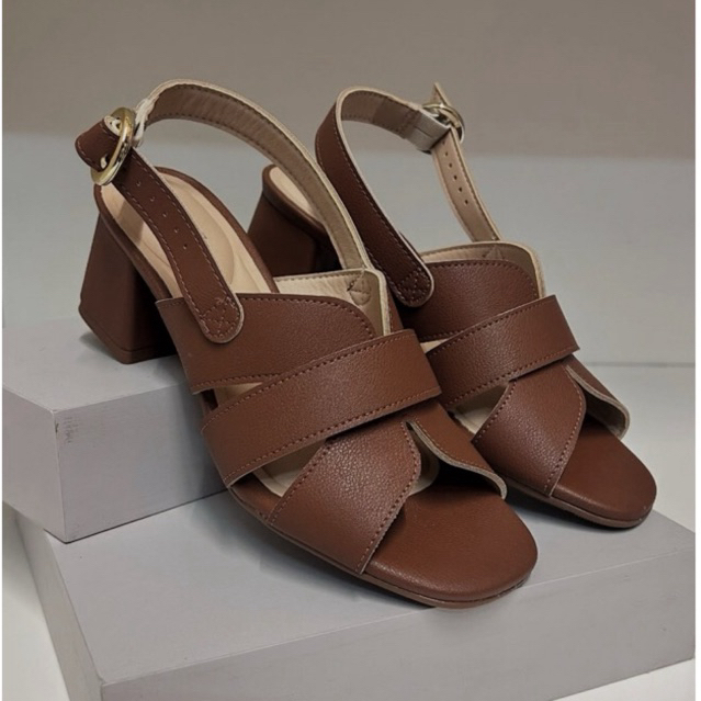 Sandália Feminina Confortável Ortopédica Salto Médio Bloco Quadrado Ultraconforto 7172.125