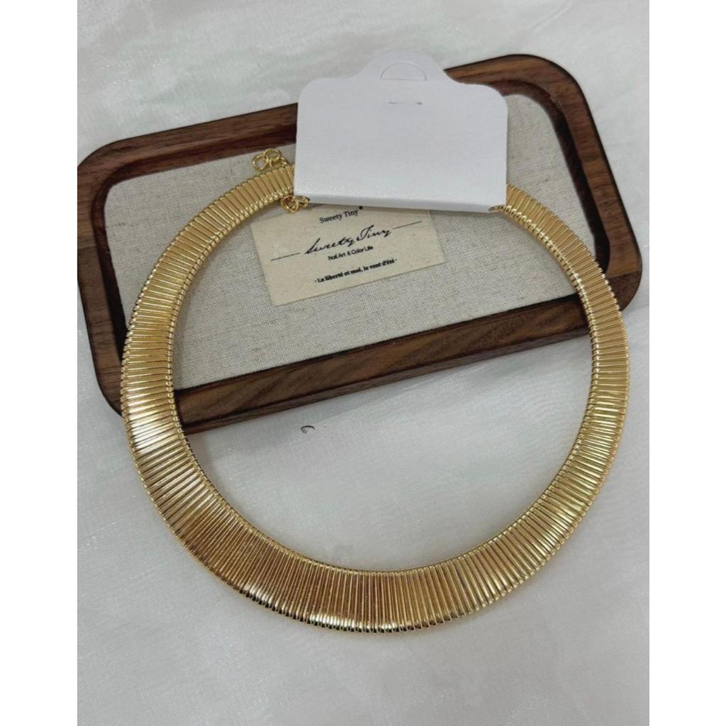 Colar Choker Largo Anatômico com Design Moderno | Sofisticação e Poder em Cada Detalhe - Chok310