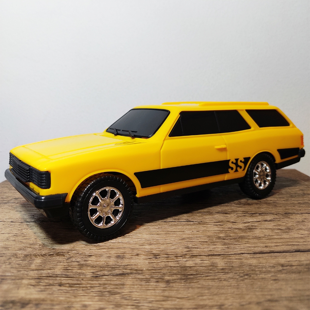 Carrinho Caravan SS de brinquedo  - carros antigos colecionáveis miniatura 1:24 24cm