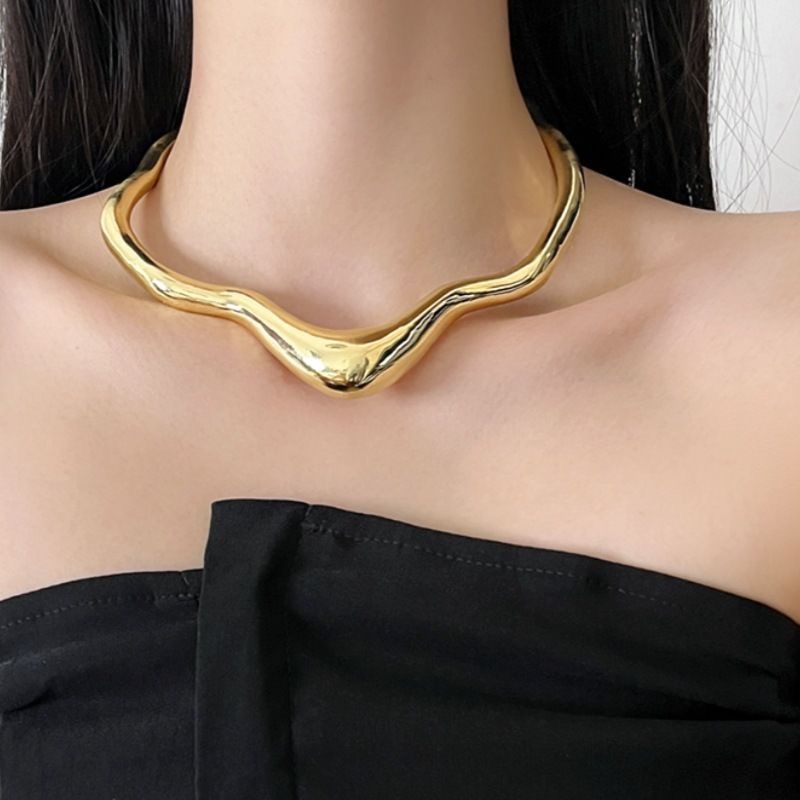 Choker Aro ondulado liso e ajustável - Prata e dourado.  Colar de aço inoxidável em Oferta na Shopee
