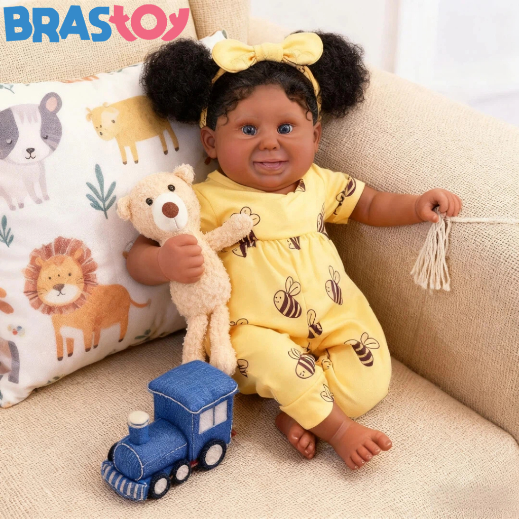 Bebê Reborn Boneca Silicone 48cm Menina com Down Pele Negra Pode dar Banho