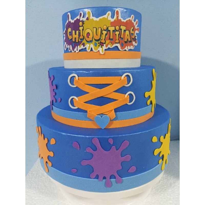 Bolo Fake 3 Andares Chiquititas Cenográfico Festa Infantil Decorativo Reutilizável EVA Colorido