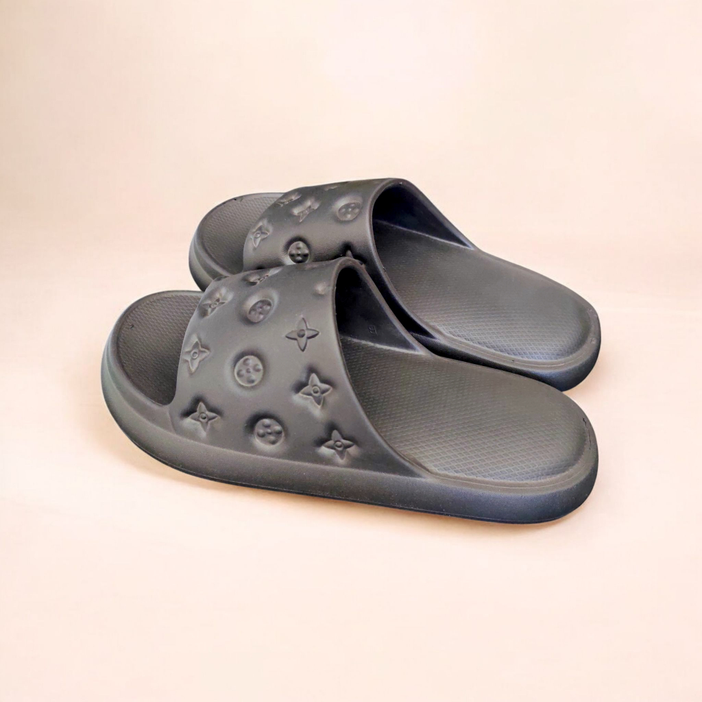 Slide Feminino Impermeável com Texturas Delicadas de Luxo – Chinelo Nuvem Leve, Fashion e Macio🩴✨​