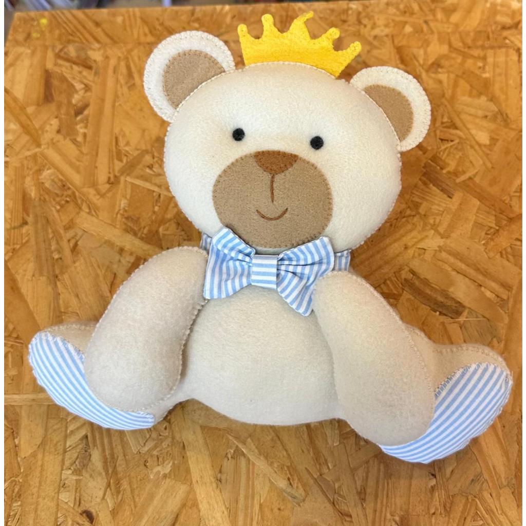 🧸 Urso Rei de Pelúcia com Gravata Azul – Presente Fofo e Elegante