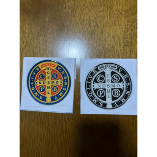 Adesivo São Bento Resinado Proteção UV Fé Alto Relevo Premium Carro Moto Notebook Capacete medalha em Oferta na Shopee