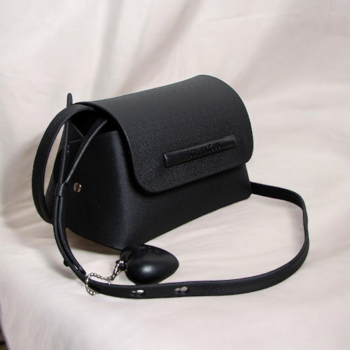 Bolsinha Feminina Sullen com Coração | Pequena Clutch, Necessaire ou Porta Maquiagem .