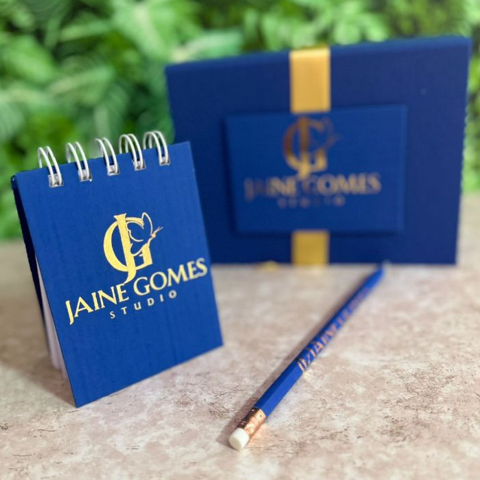Kit para Ministrar Curso – Caixa com fita, Lápis, Bloquinho, Personalizado com sua Logo!
