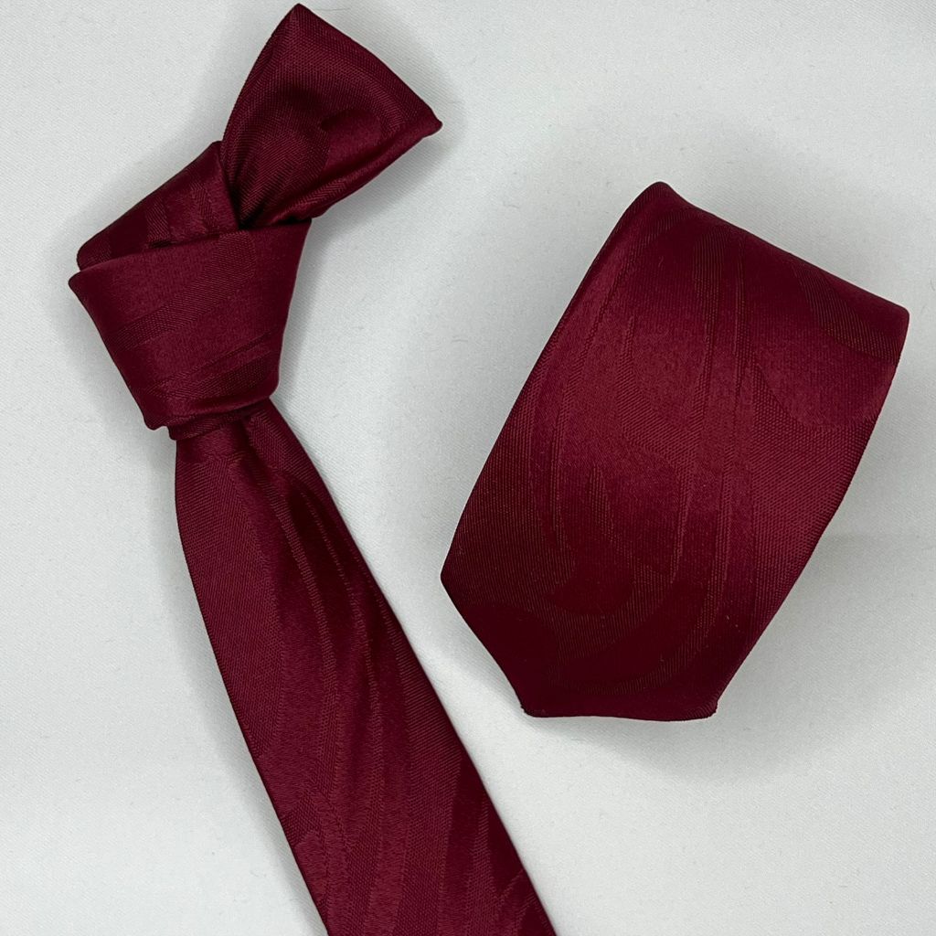 Gravata masculina Bordo Jacquard R$17,90 acima de 4 unidades - Verificar na página da loja!! em Oferta na Shopee