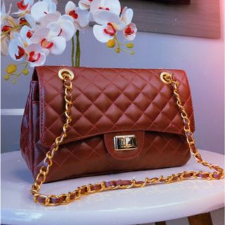 Bolsa Matelassê Jumbo Média Perfeita – Toque de Elegância e Estilo para o Dia a Dia em Oferta na Shopee