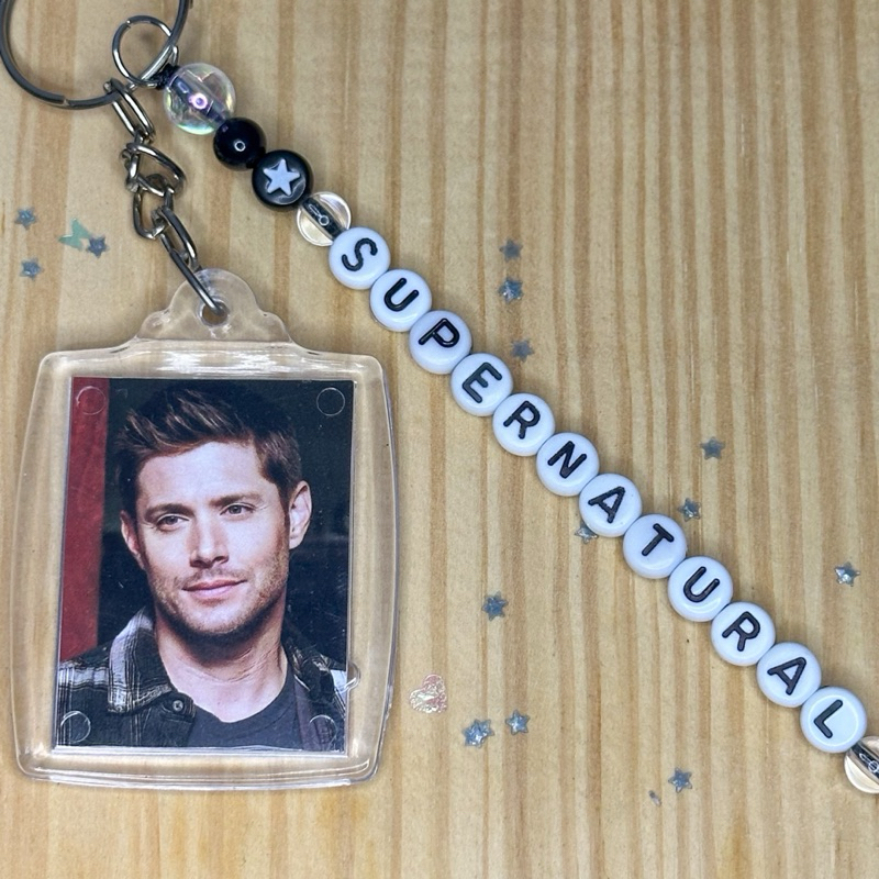 Chaveiro Supernatural Dean Winchester Sam Winchester Castiel com Foto Frente e Verso 3x4