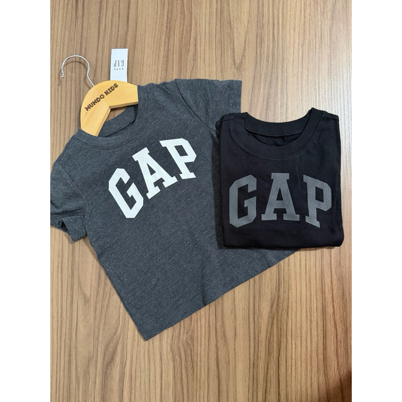Camiseta GAP Bebê Menino 12/18 ao 5 anos