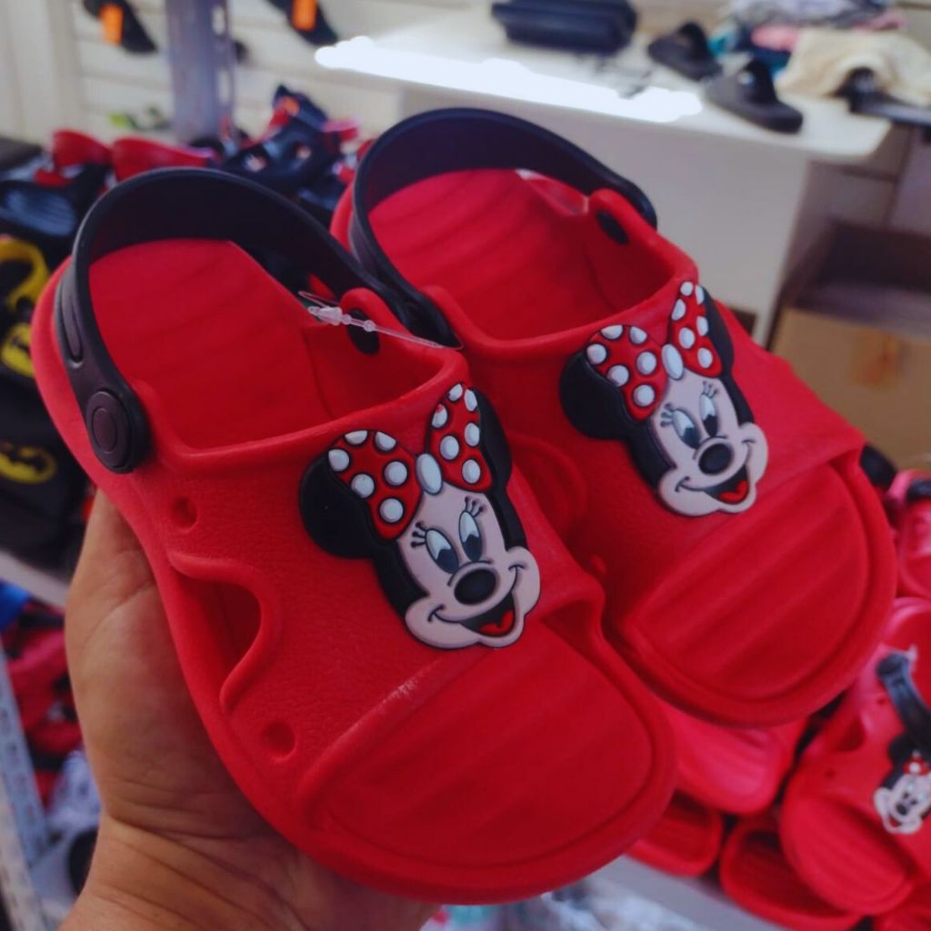 Babuche Esporte Infantil Menina Personagem Minnie Mouse – Sandália Papete Leve, Confortável e Antiderrapante Cor Vermelh