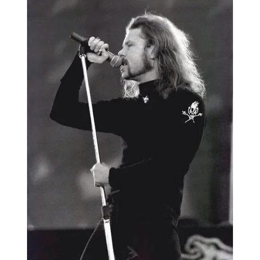 Camiseta Manga Longa bordada Metallica James Hetfield Scary Guy Skull Caveira vintage anos 90 gola alta