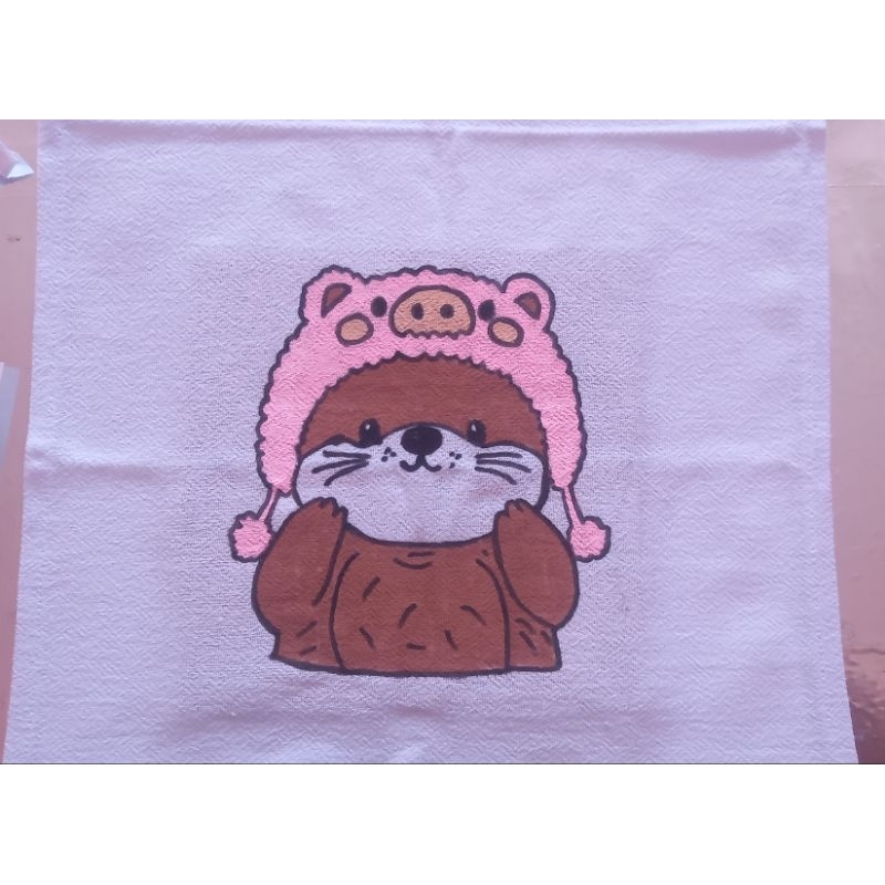 Pano de Prato Personalizado Lontra com touca de Porquinho Pintado a mão
