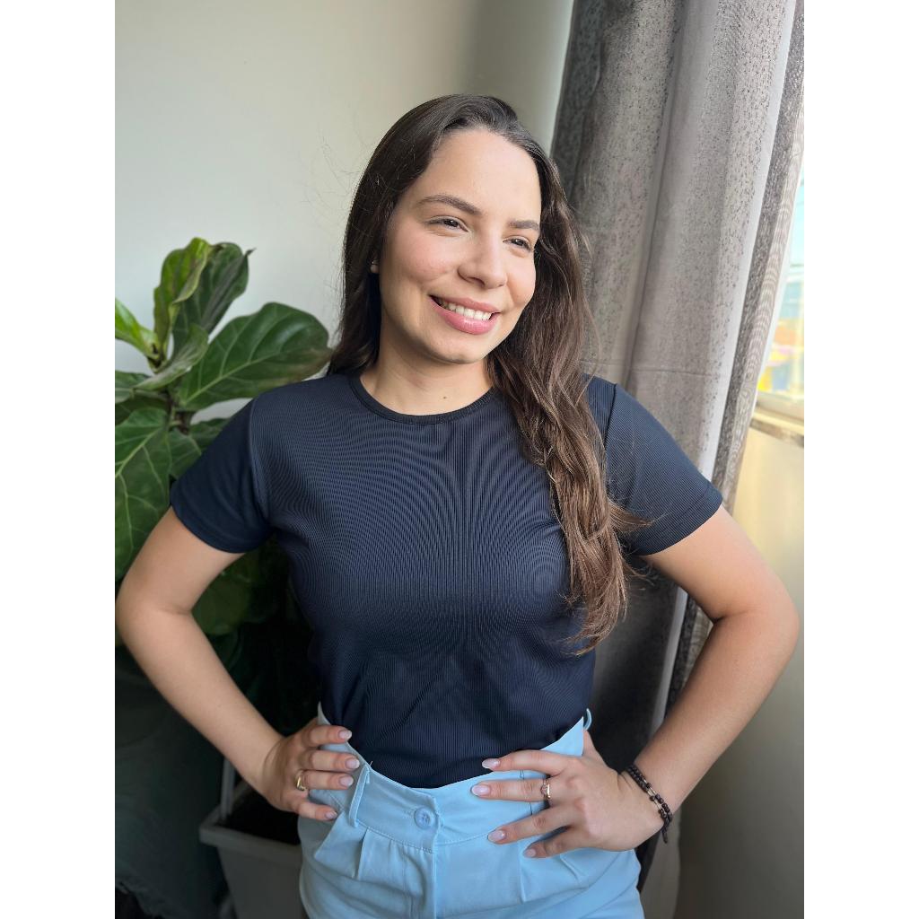 Blusa feminina Estilosa Canelada Elegante Manga Curta Gola Redonda Tamanho Único