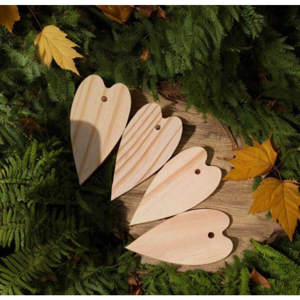 Kit 10 20 30 Pingentes, penduricalhos de coração de madeira pinus, para decoração, mesa posta, artesanato. arvore natal