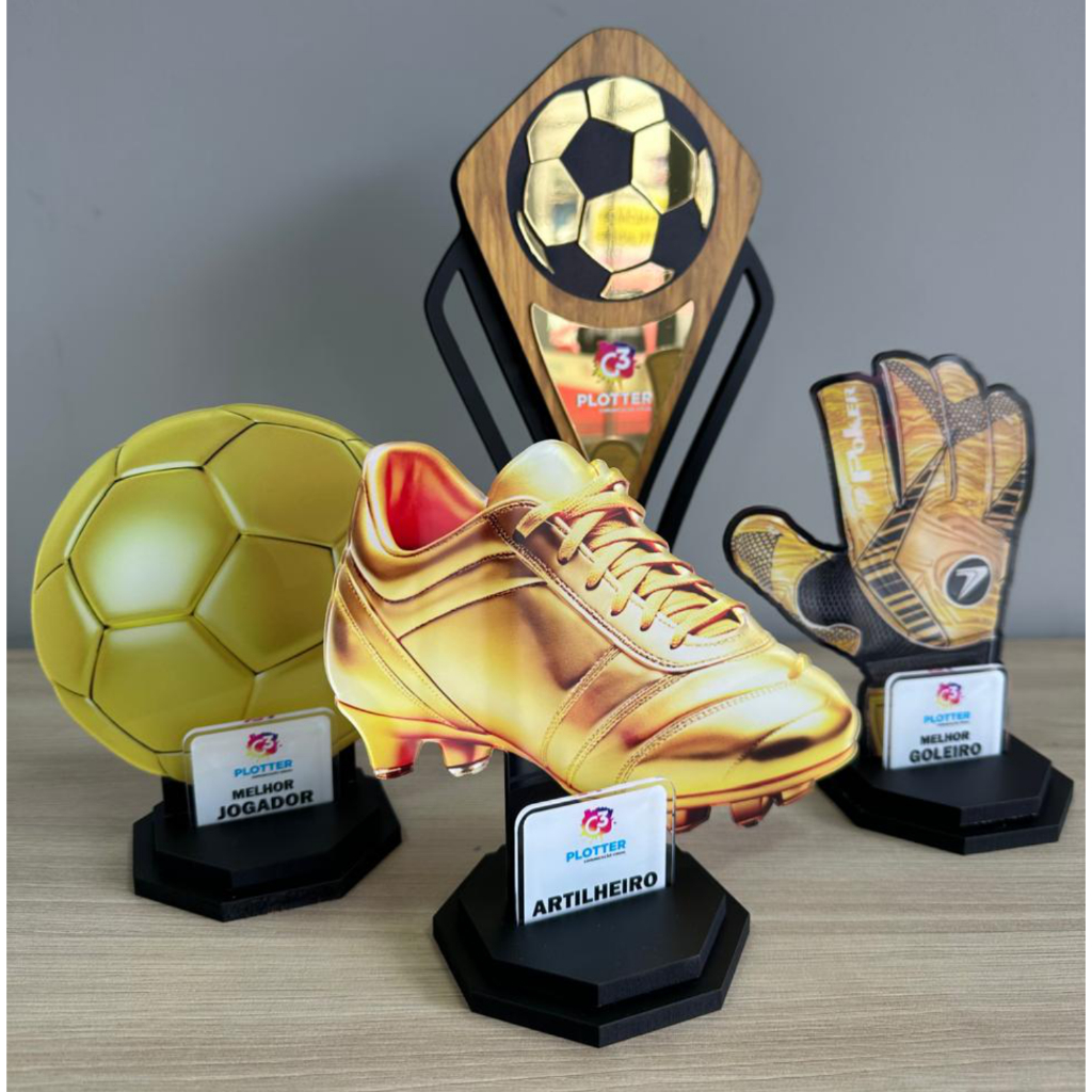 Troféu Melhor Goleiro Artilheiro Melhor Jogador  Campeão