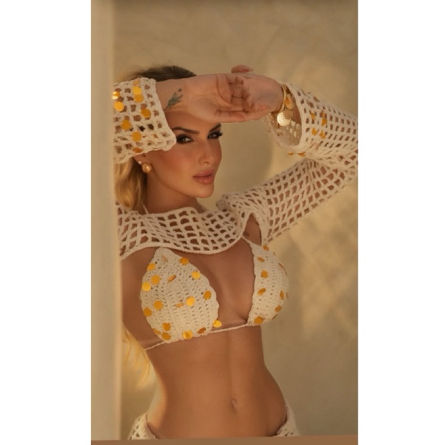 Saida de Praia Feminina em Croche Artesanal, Conjunto em crochê 3 peças. Conjunto bordado fim de ano,ano novo