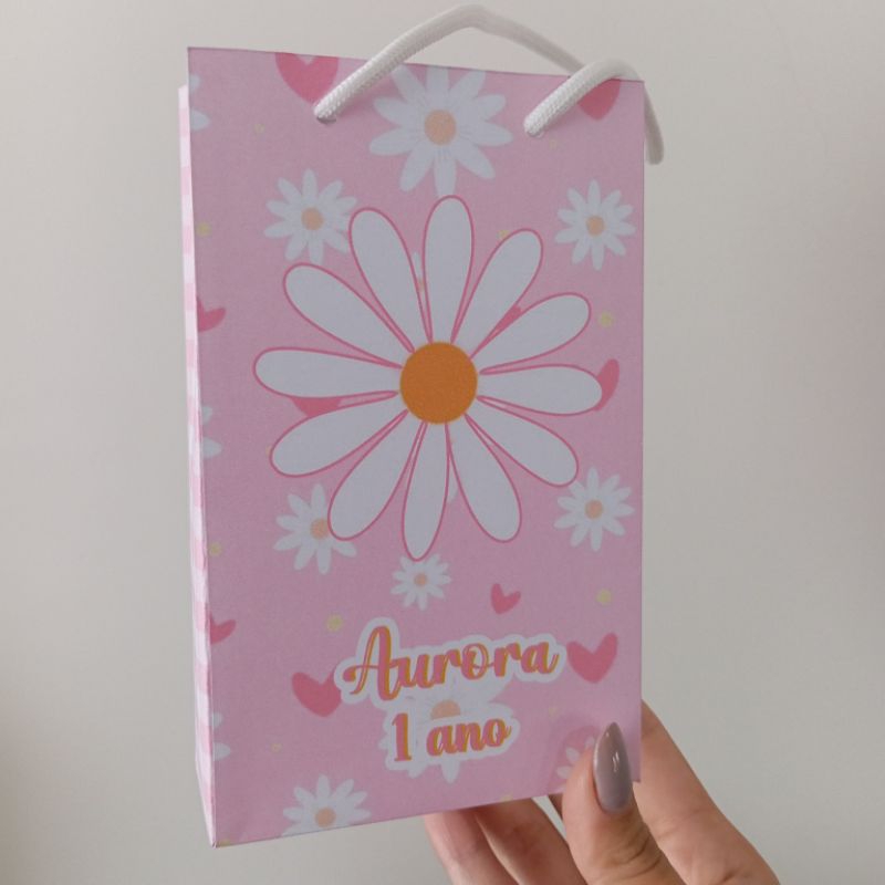 10 | 20 | 30 Sacolinhas Surpresa Lembrancinha Personalizada Jardim das Margaridas - PEGUE E MONTE - Com Nome e Idade
