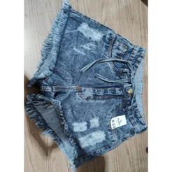 short jeans com lacinho modelo desfiado cintura alta